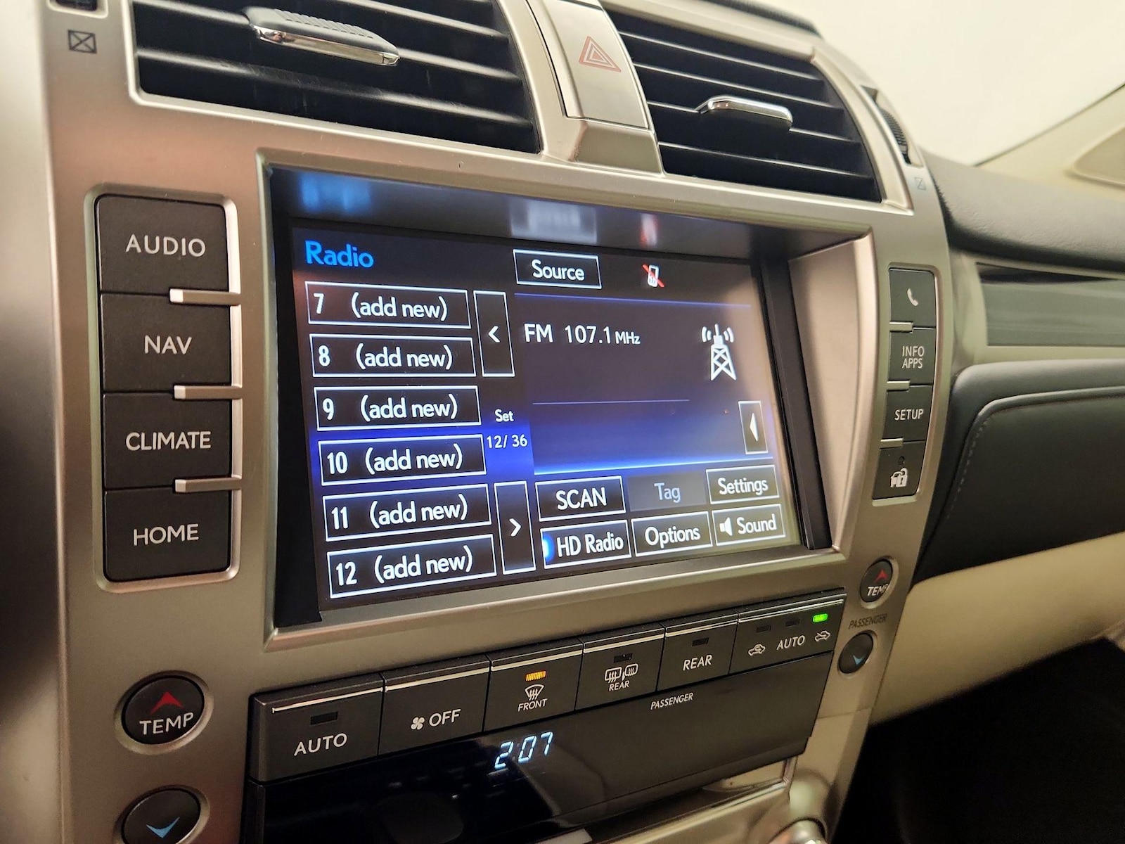 2021 Lexus GX PREMIUM - Photo 17