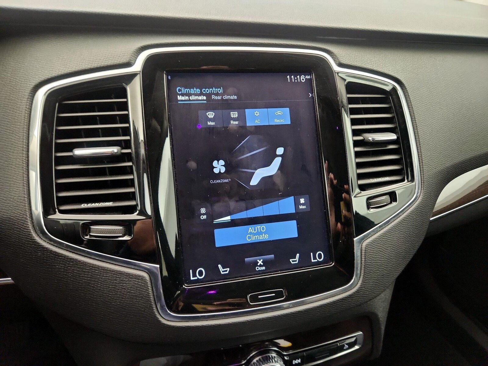 2016 Volvo XC90 Momentum - Photo 18