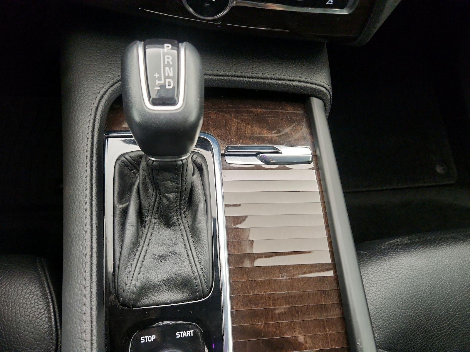 2016 Volvo XC90 Momentum - Photo 19