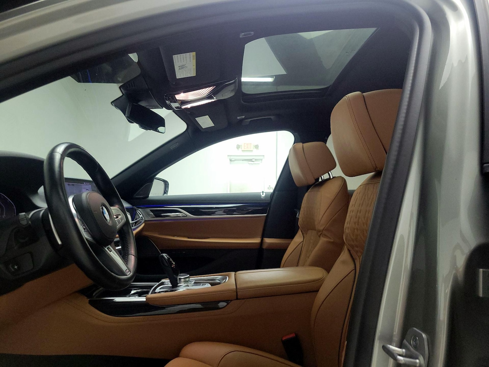 Panoramic Sunroof & Skylight(s)
