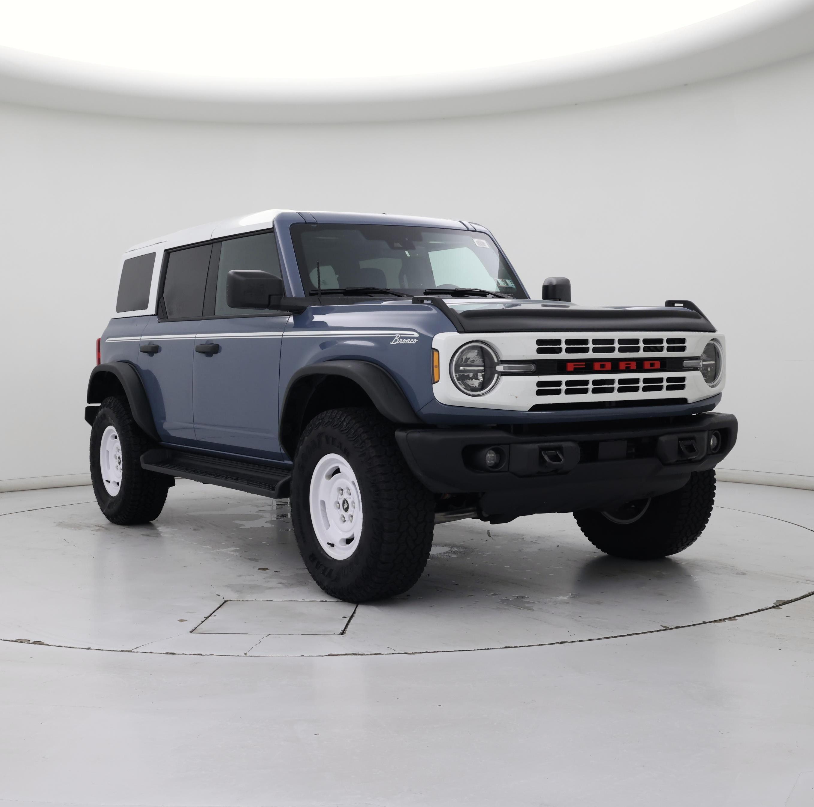 Gray 2025 Ford Bronco SUV / Crossover Four-Wheel Drive Automatic