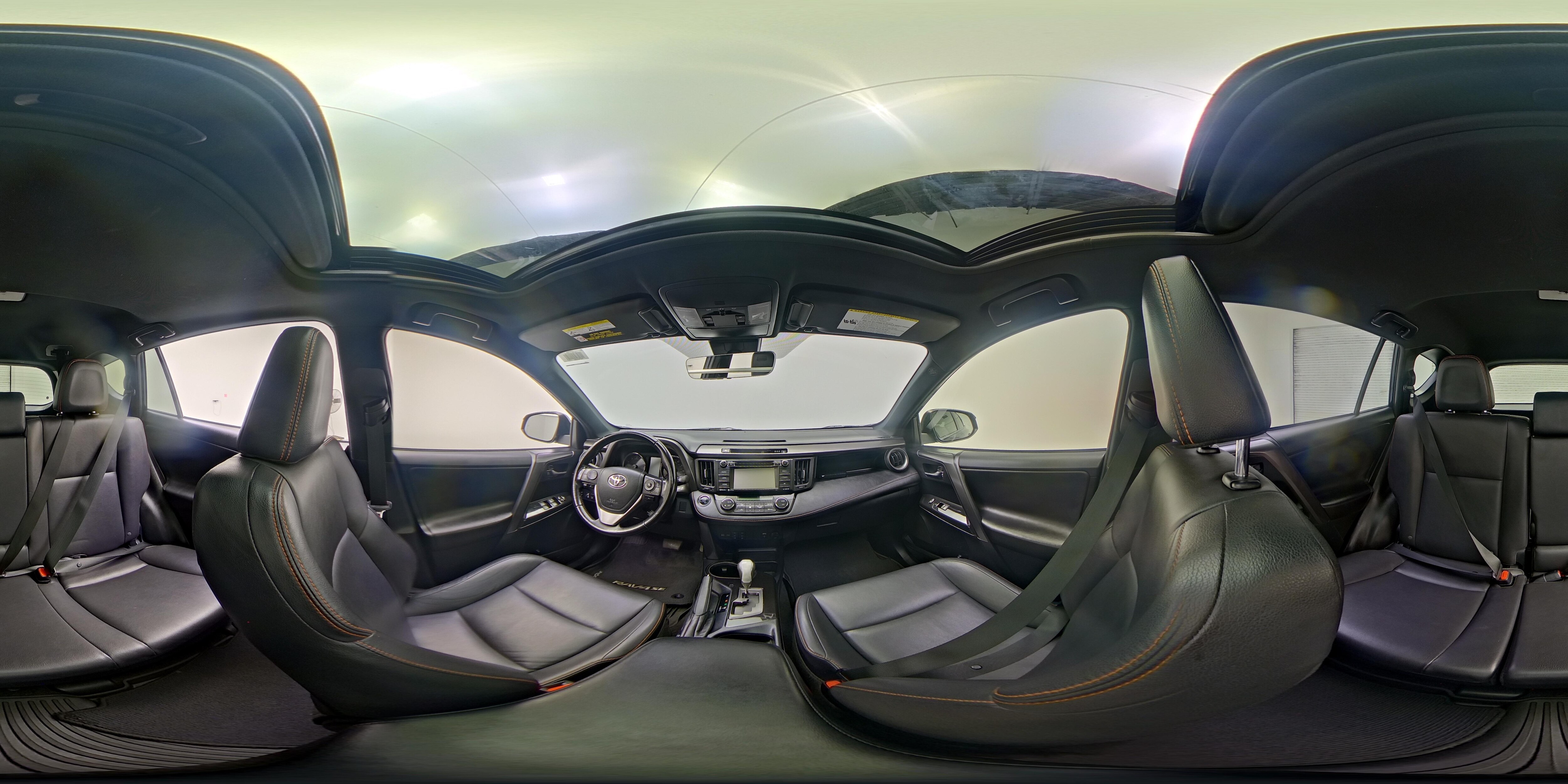 2018 Toyota RAV4 SE - Photo 25