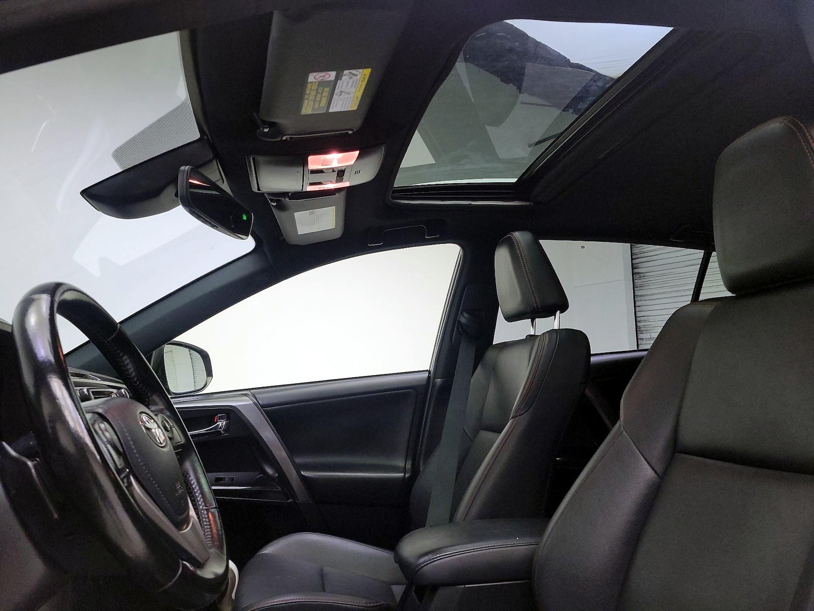 2018 Toyota RAV4 SE - Photo 20