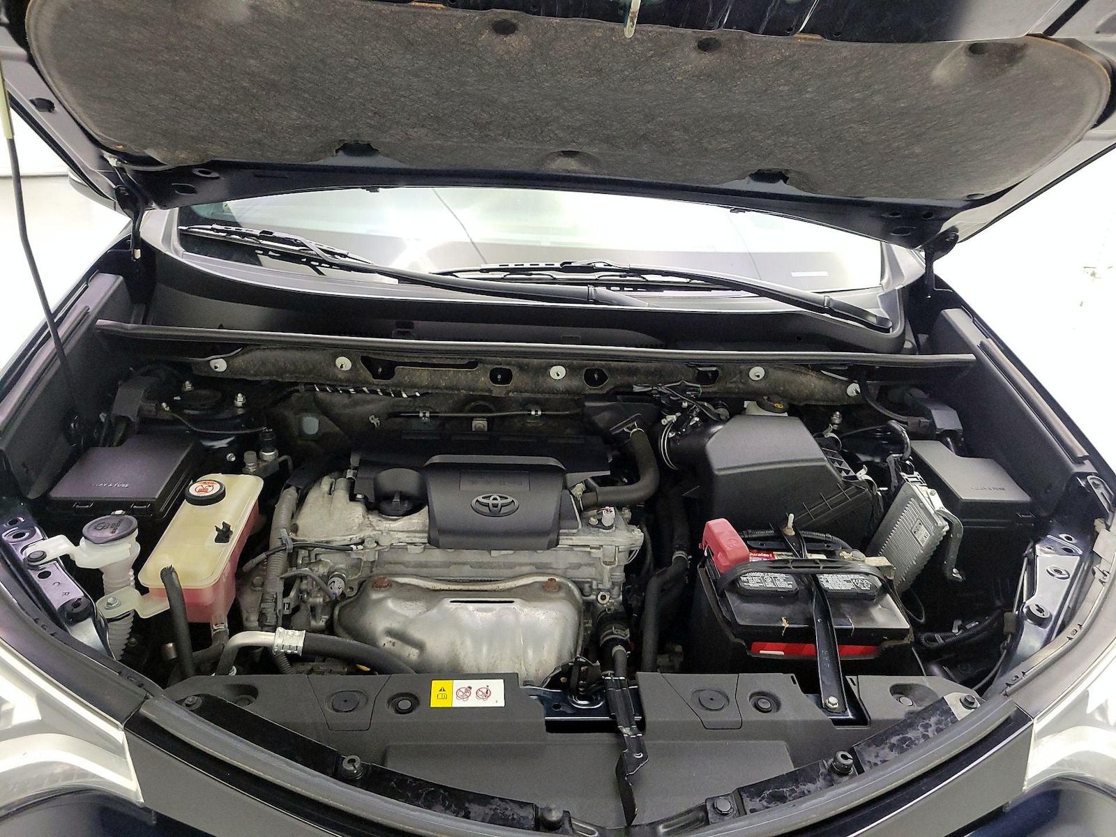 2018 Toyota RAV4 SE - Photo 23