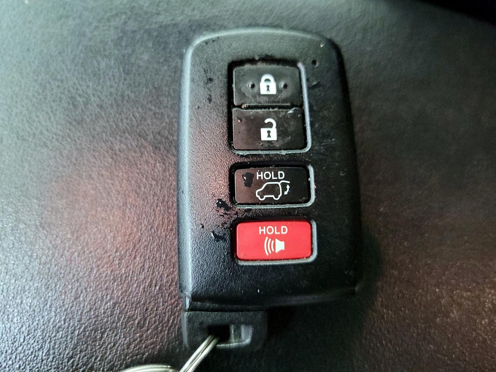 2018 Toyota RAV4 SE - Photo 24