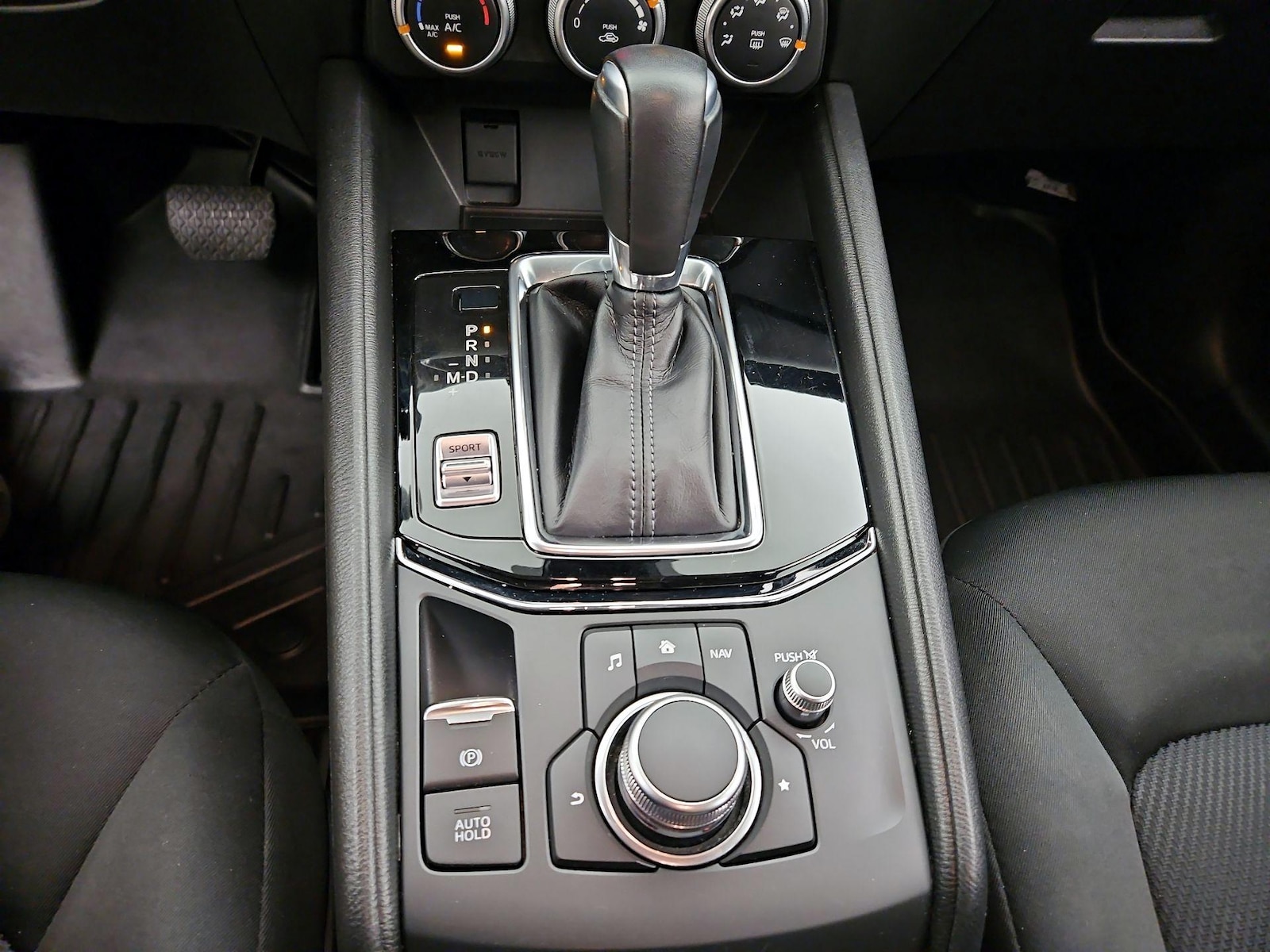 Photo 18