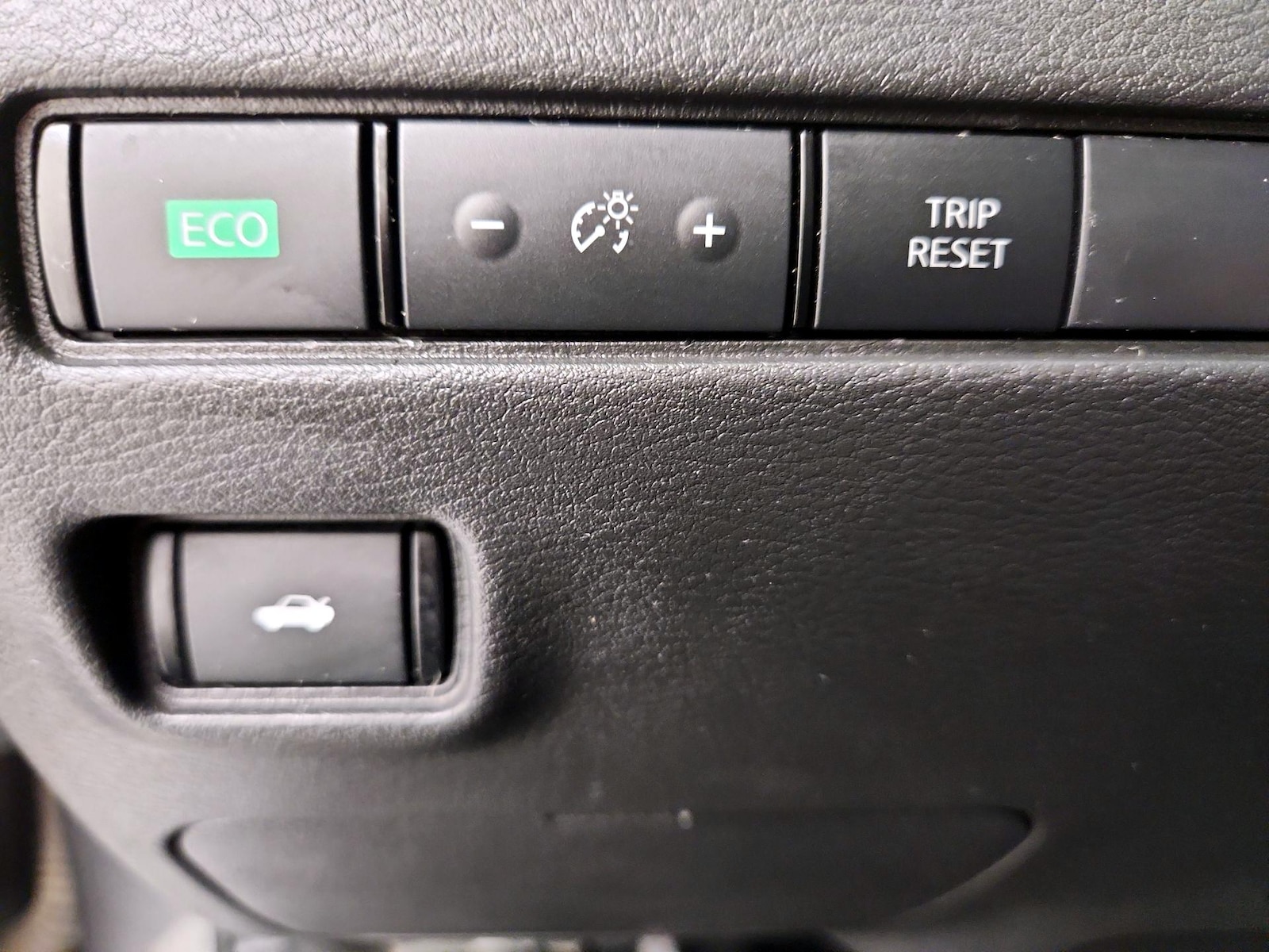 2024 Nissan Sentra SV - Photo 14