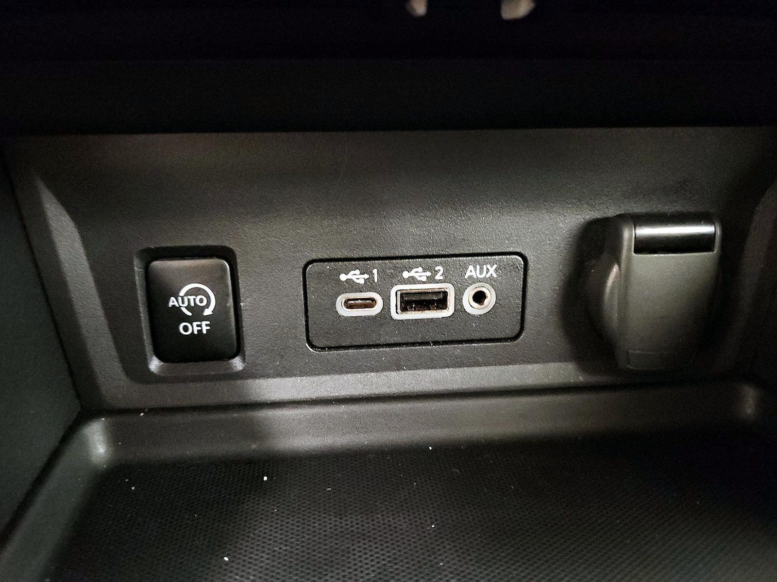 2024 Nissan Sentra SV - Photo 19