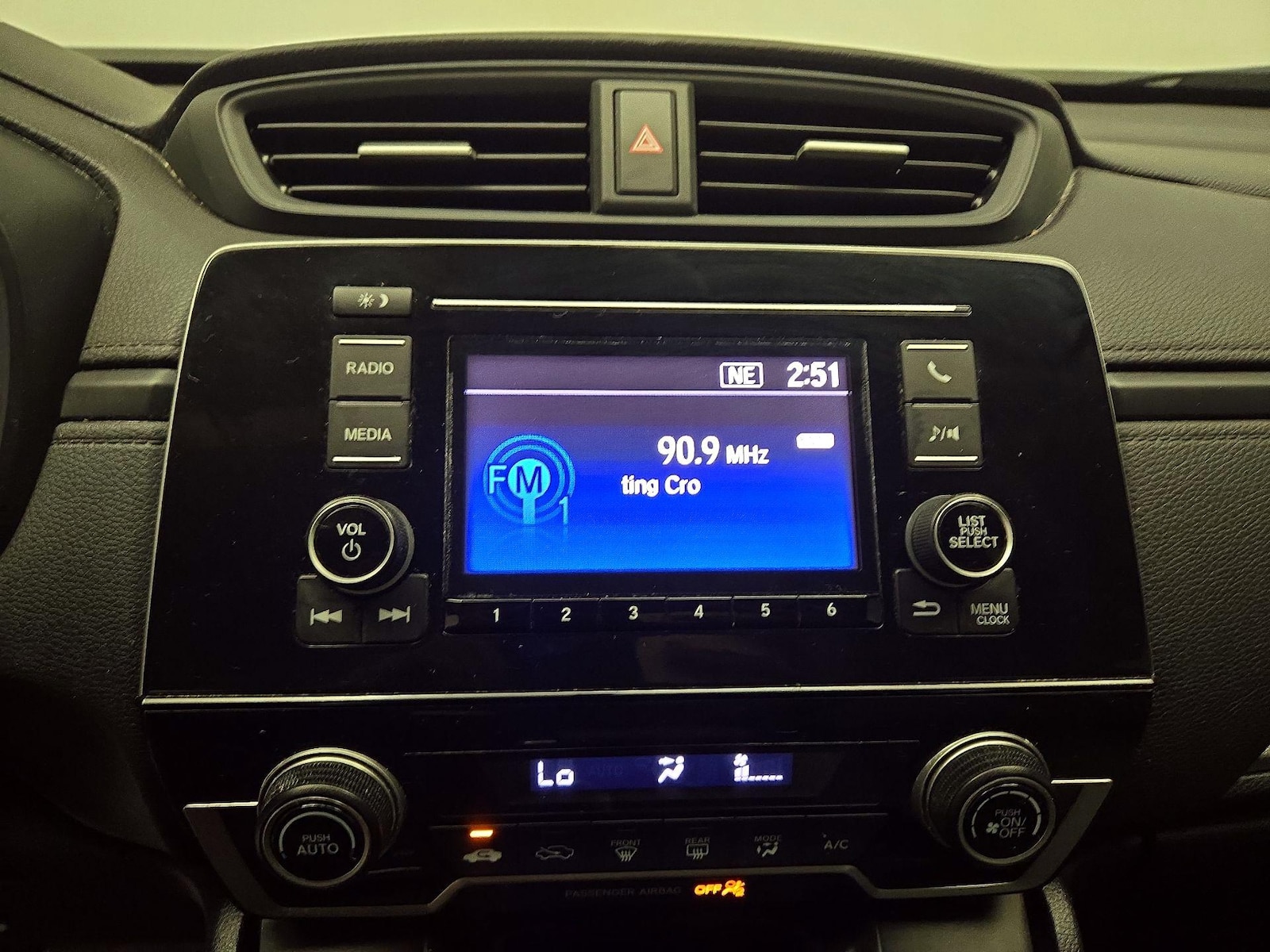 2017 Honda CR-V LX - Photo 16