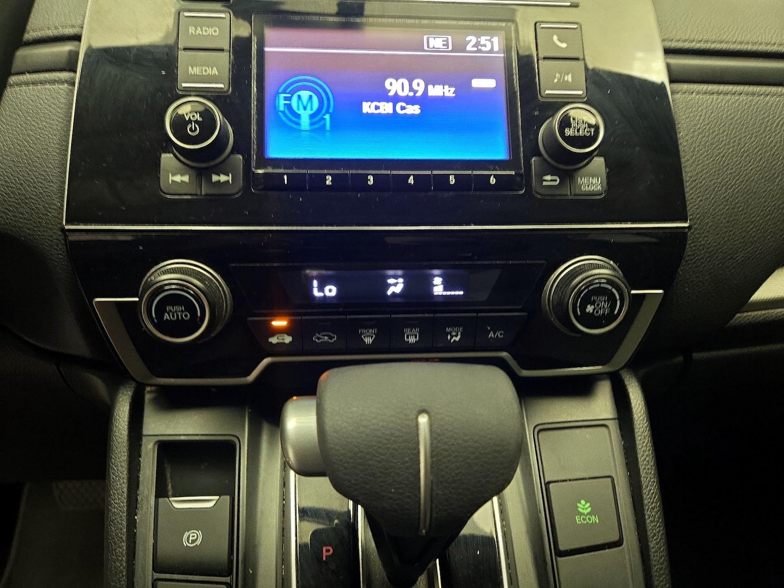 2017 Honda CR-V LX - Photo 17