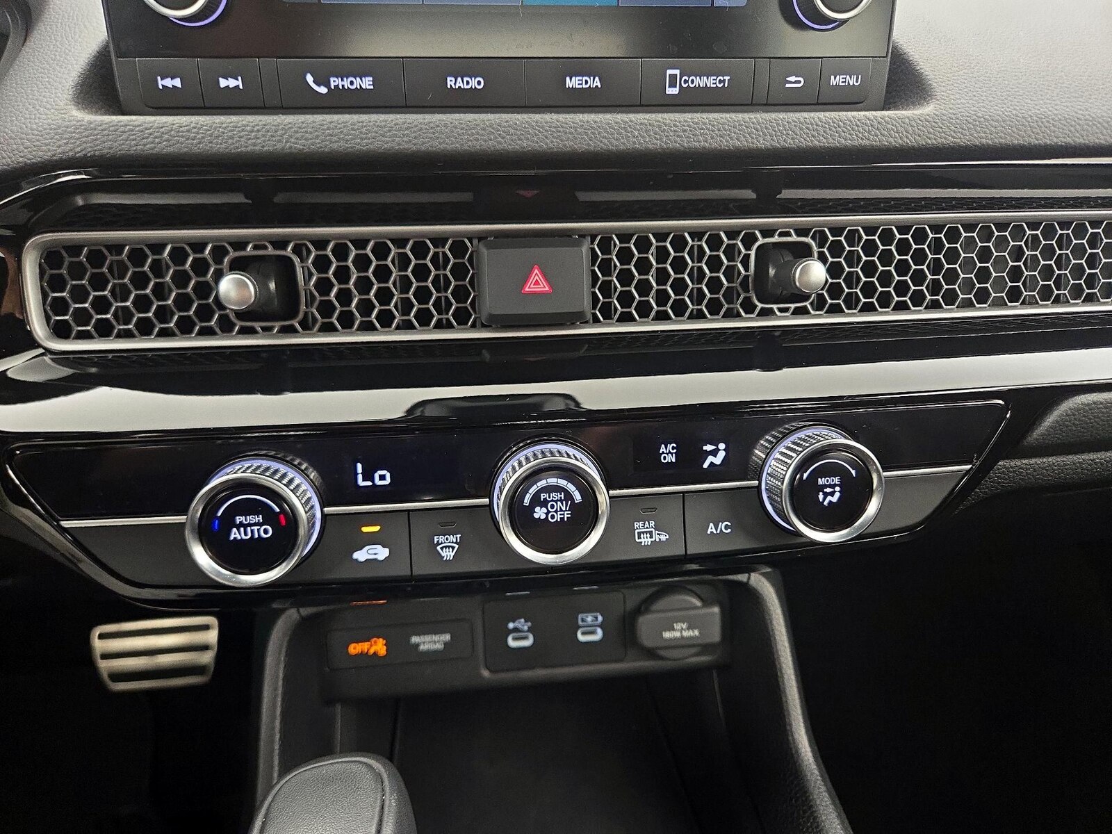 2025 Honda Civic Sport - Photo 17