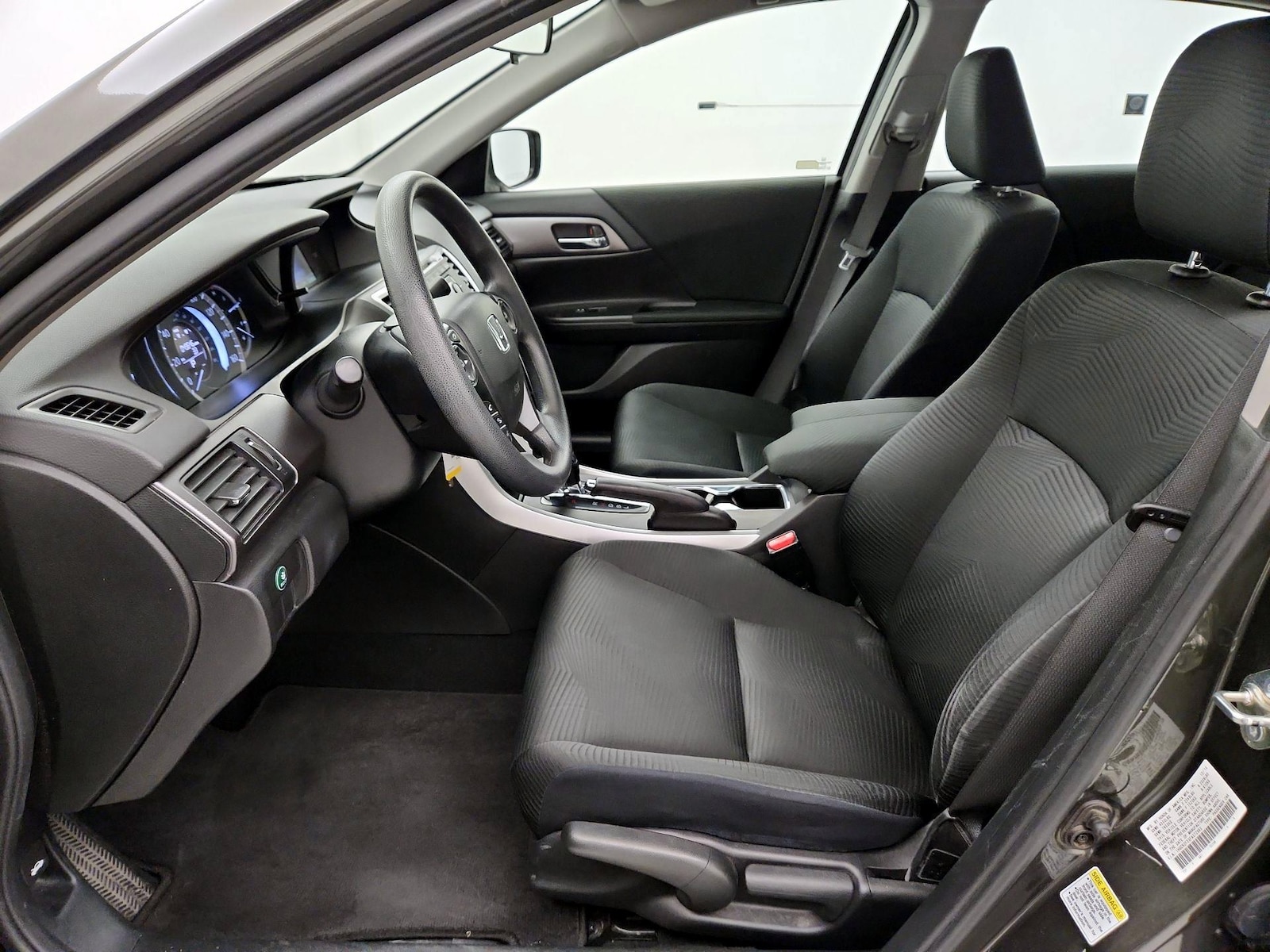 2015 Honda Accord LX - Photo 12
