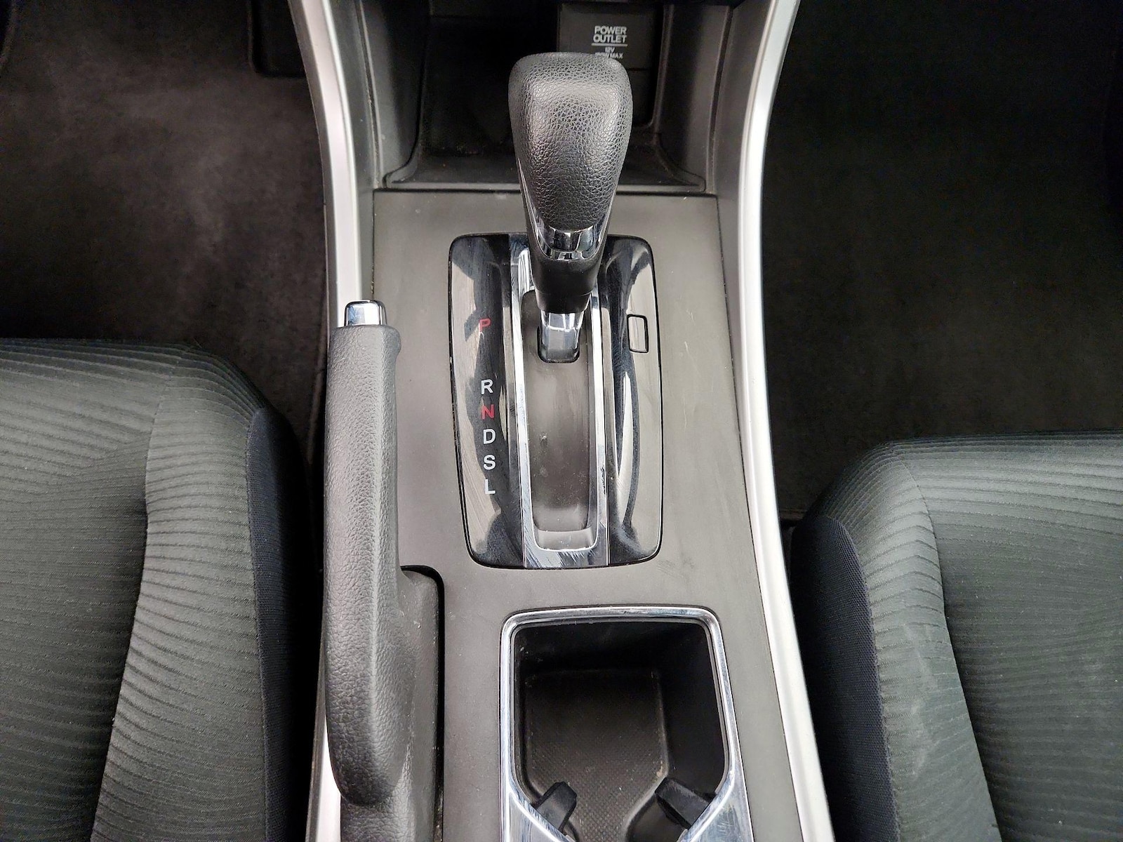 2015 Honda Accord LX - Photo 17