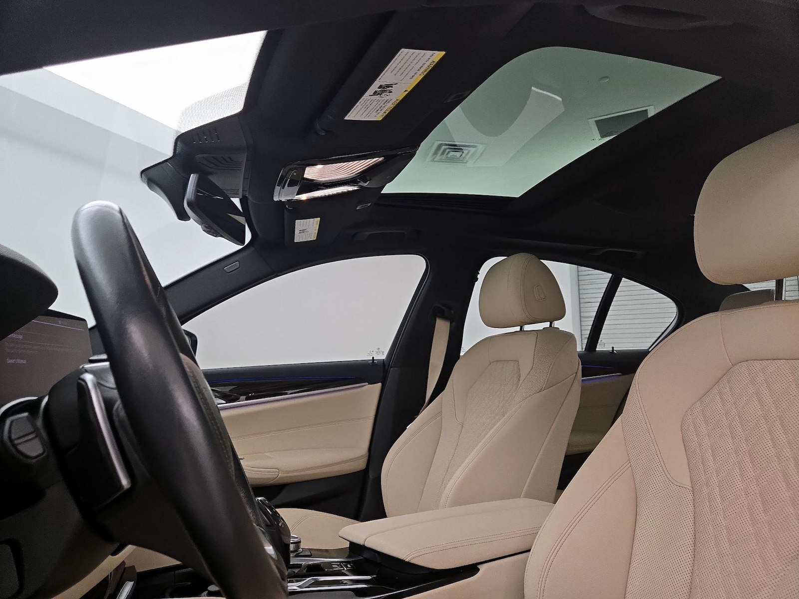 Sunroof(s) & Overhead Airbags