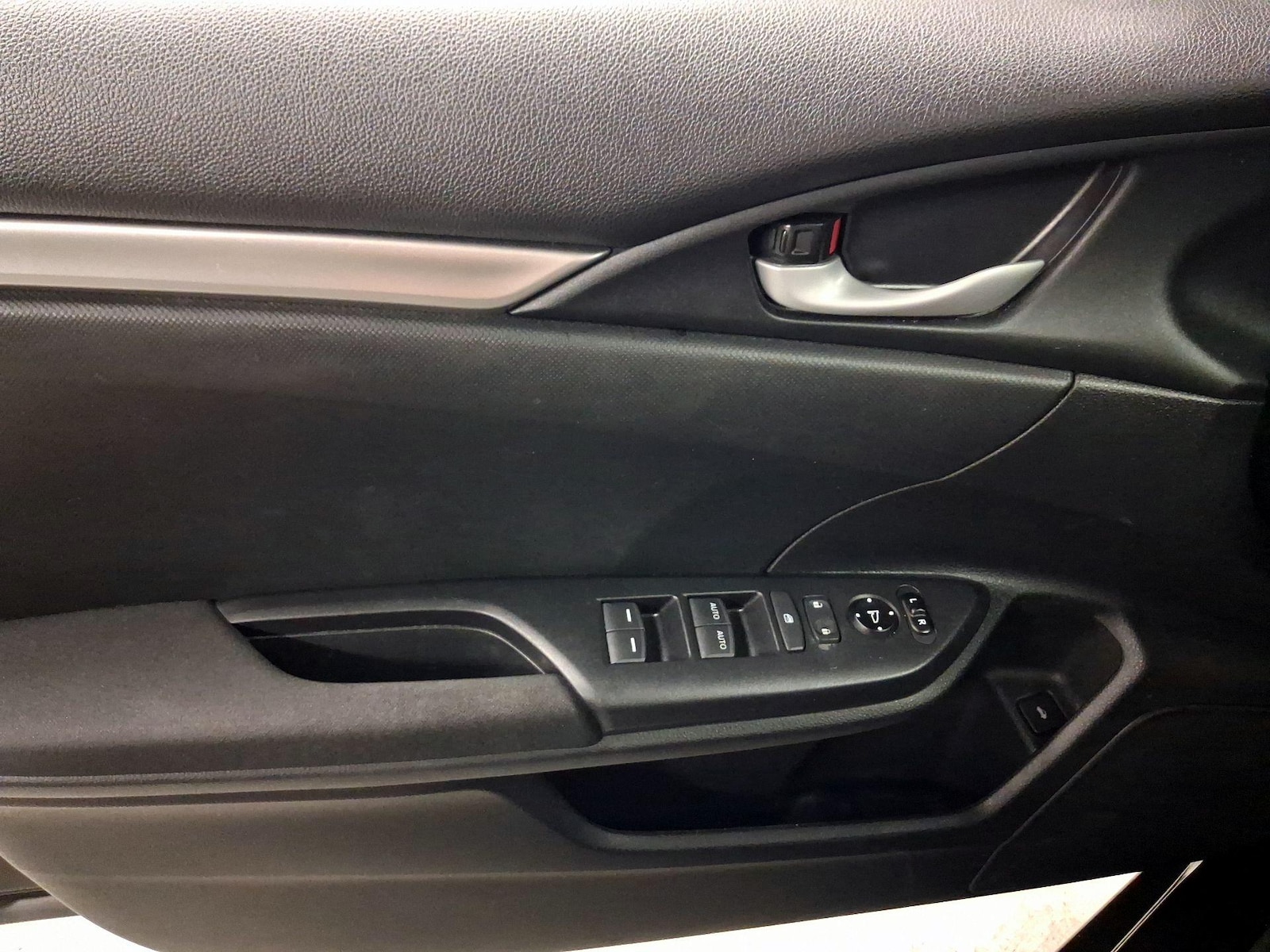 2017 Honda Civic LX - Photo 13