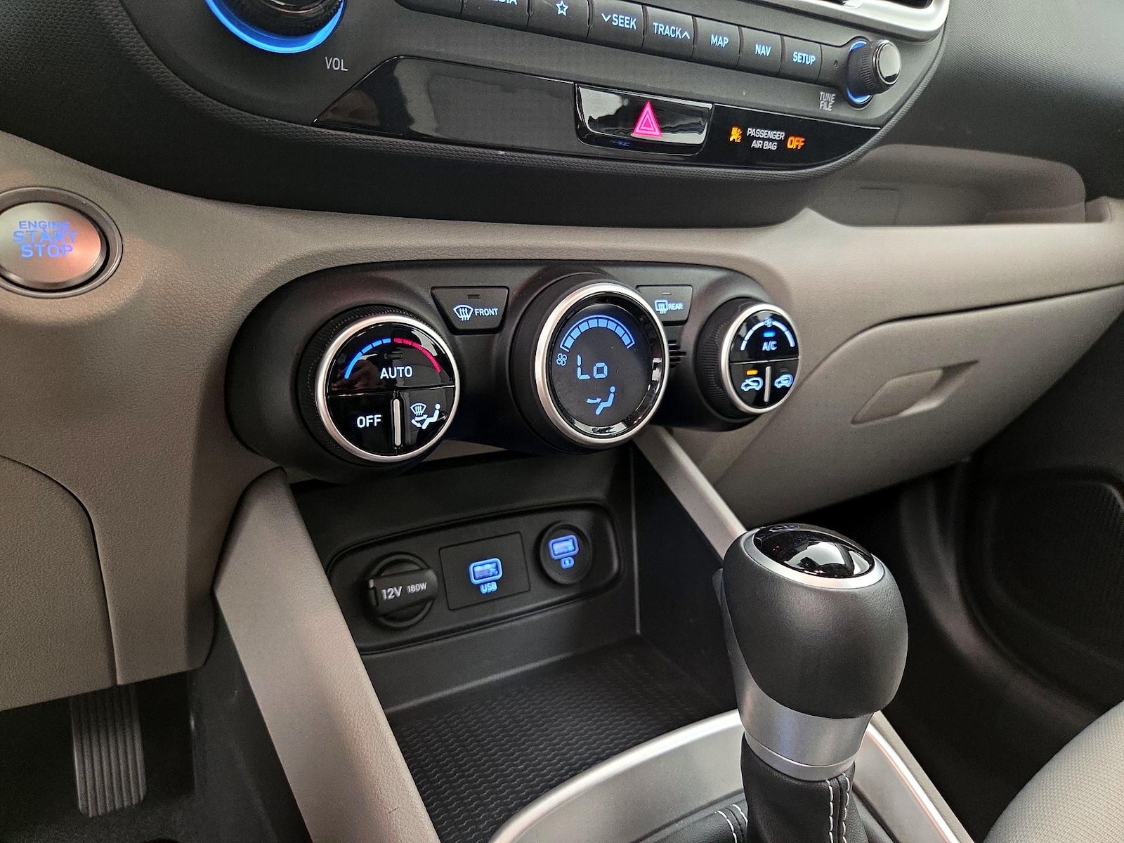 2020 Hyundai Venue SEL - Photo 18
