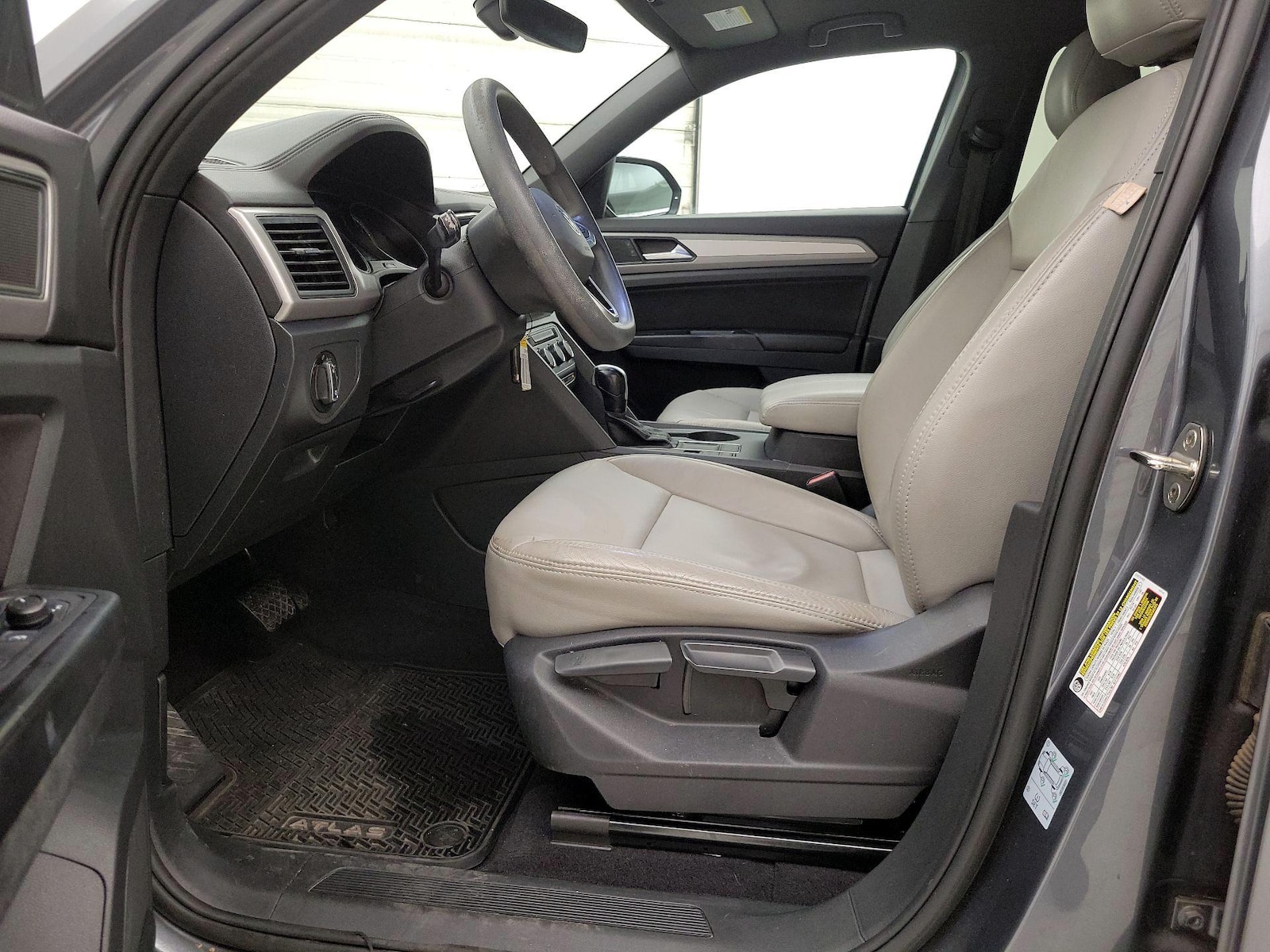 Side Airbags & Leatherette Seats
