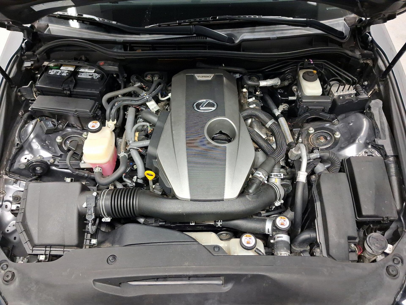 2017 Lexus IS 200t - Photo 24