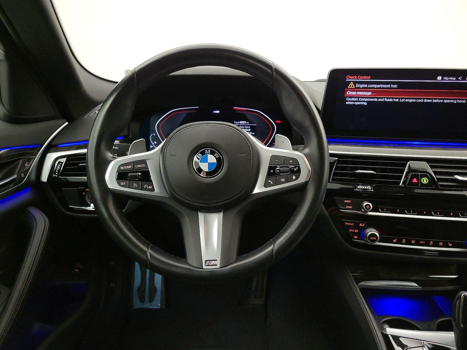 2022 BMW 5 Series 530i - Photo 11