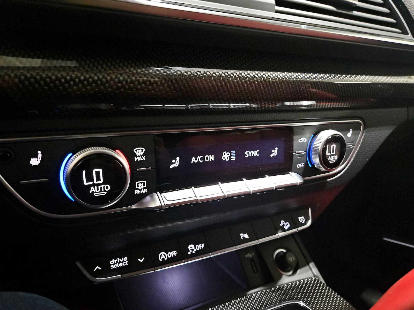 2022 Audi SQ5 Premium Plus - Photo 17