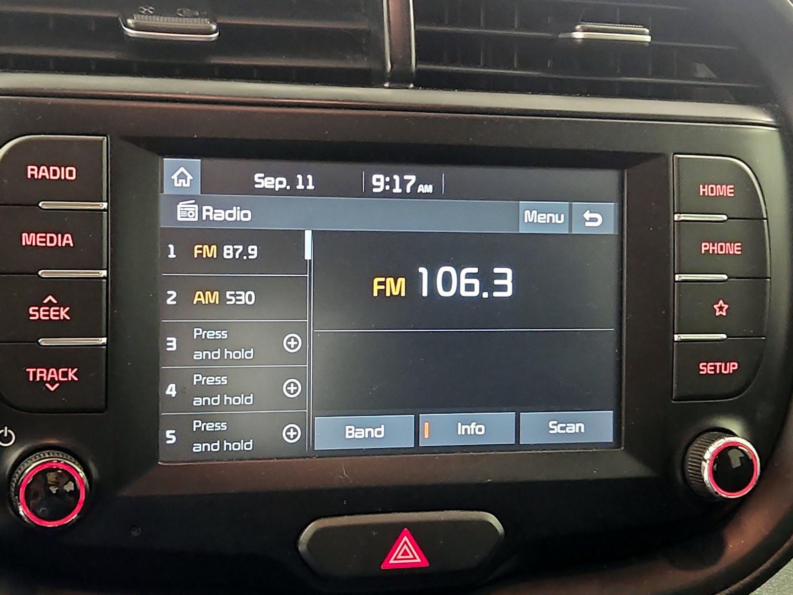 2021 Kia Soul LX - Photo 16