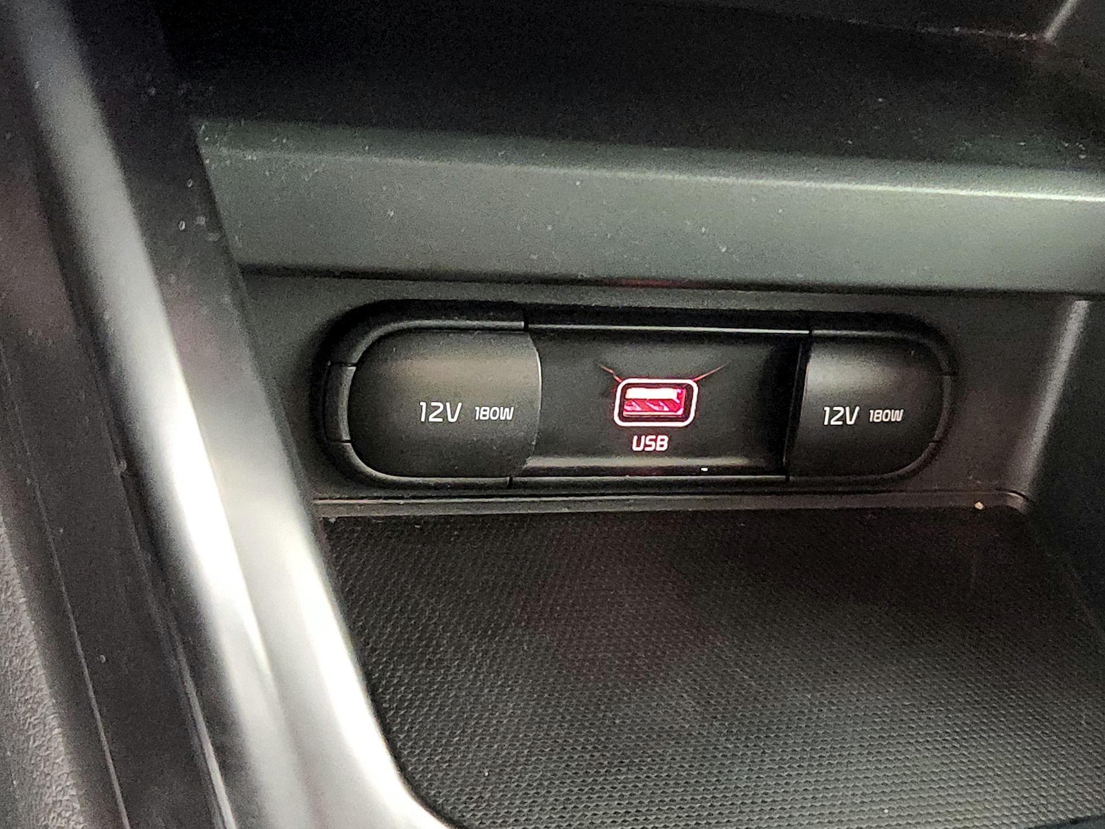 2021 Kia Soul LX - Photo 19