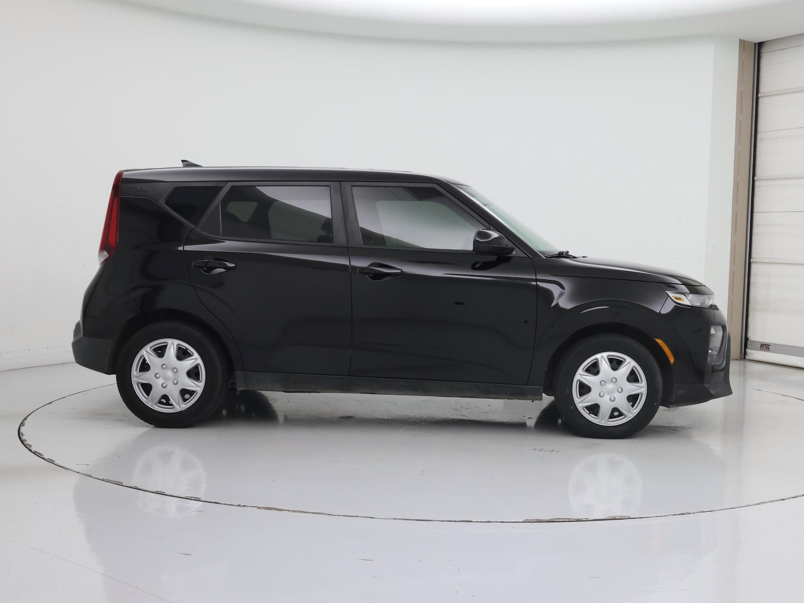 2021 Kia Soul LX - Photo 8