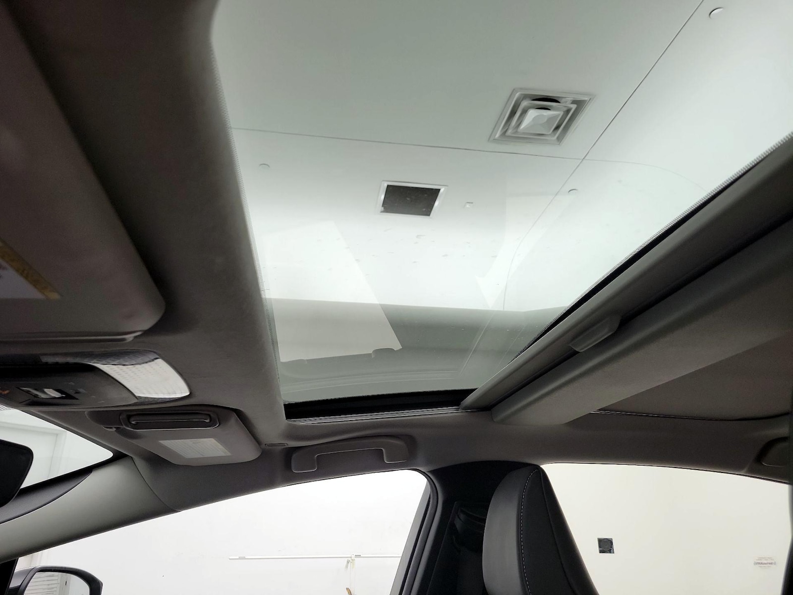 Skylight(s) & Overhead Airbags