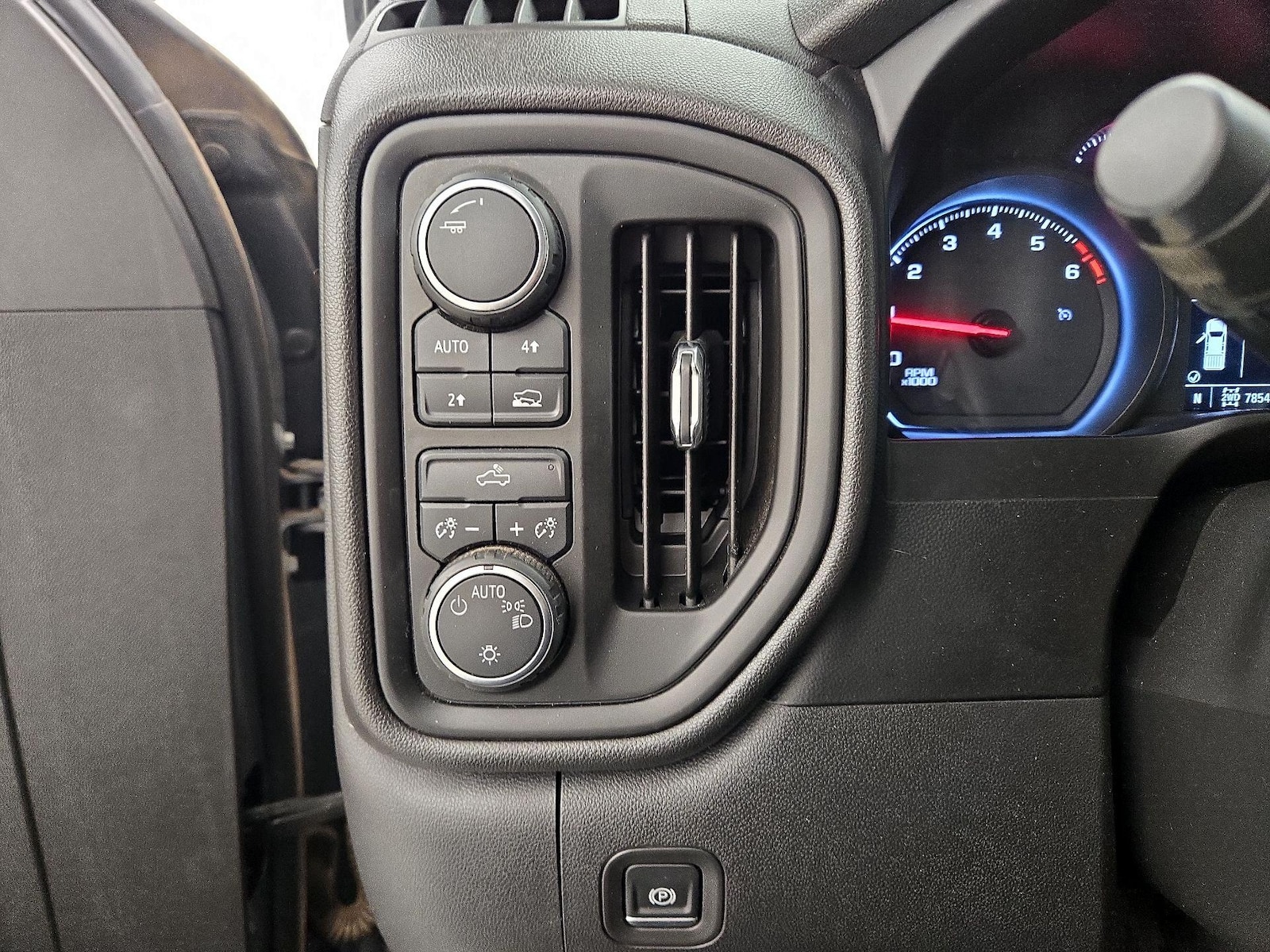 2019 Chevrolet Silverado 1500 Custom - Photo 14