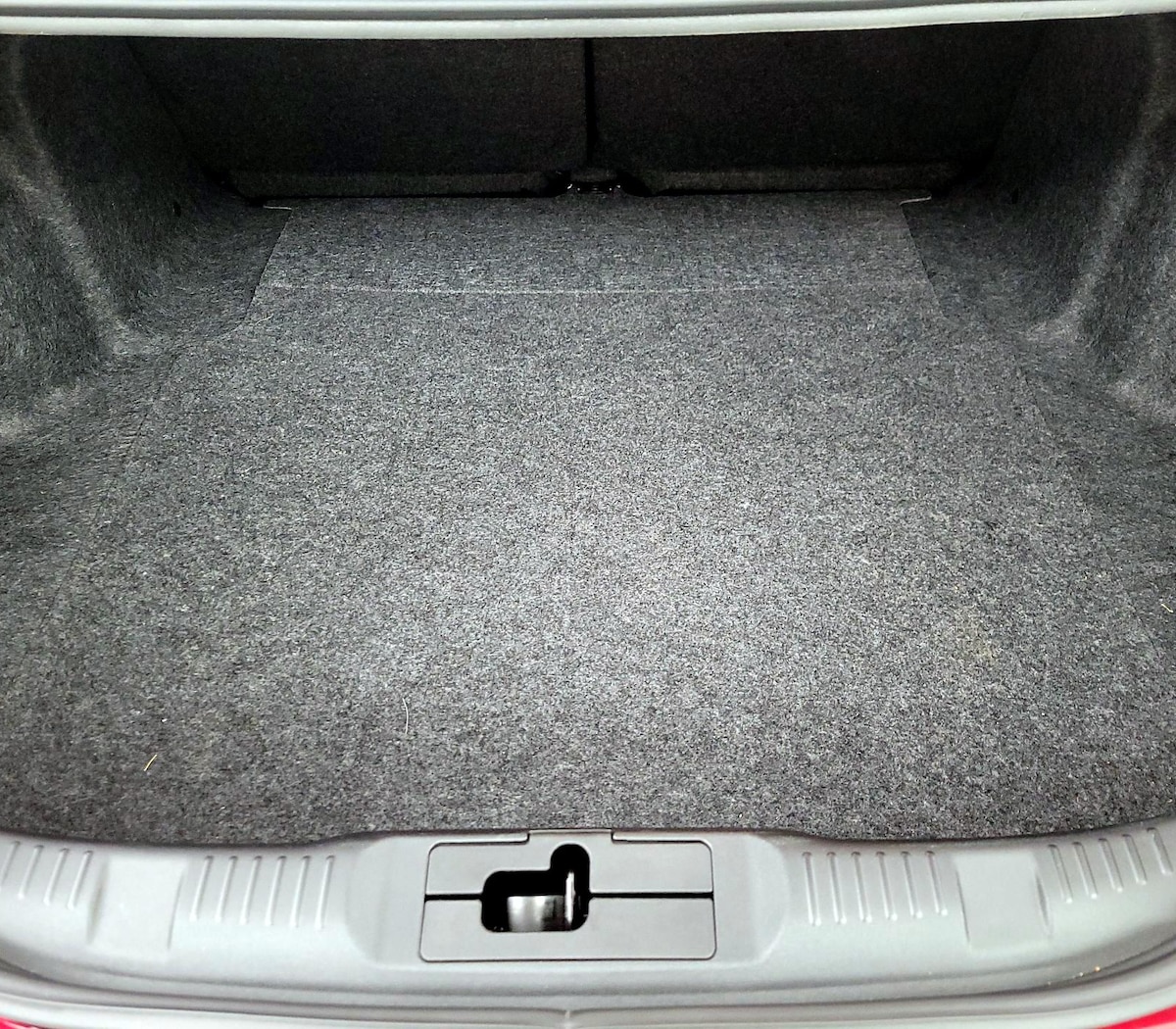 Trunk/Cargo (Seats Up)