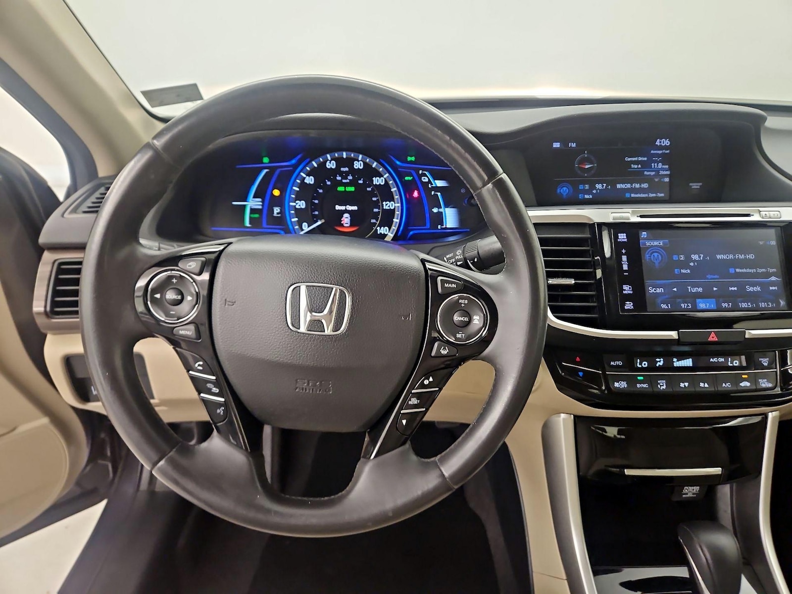 2017 Honda Accord Hybrid EX-L - Photo 11