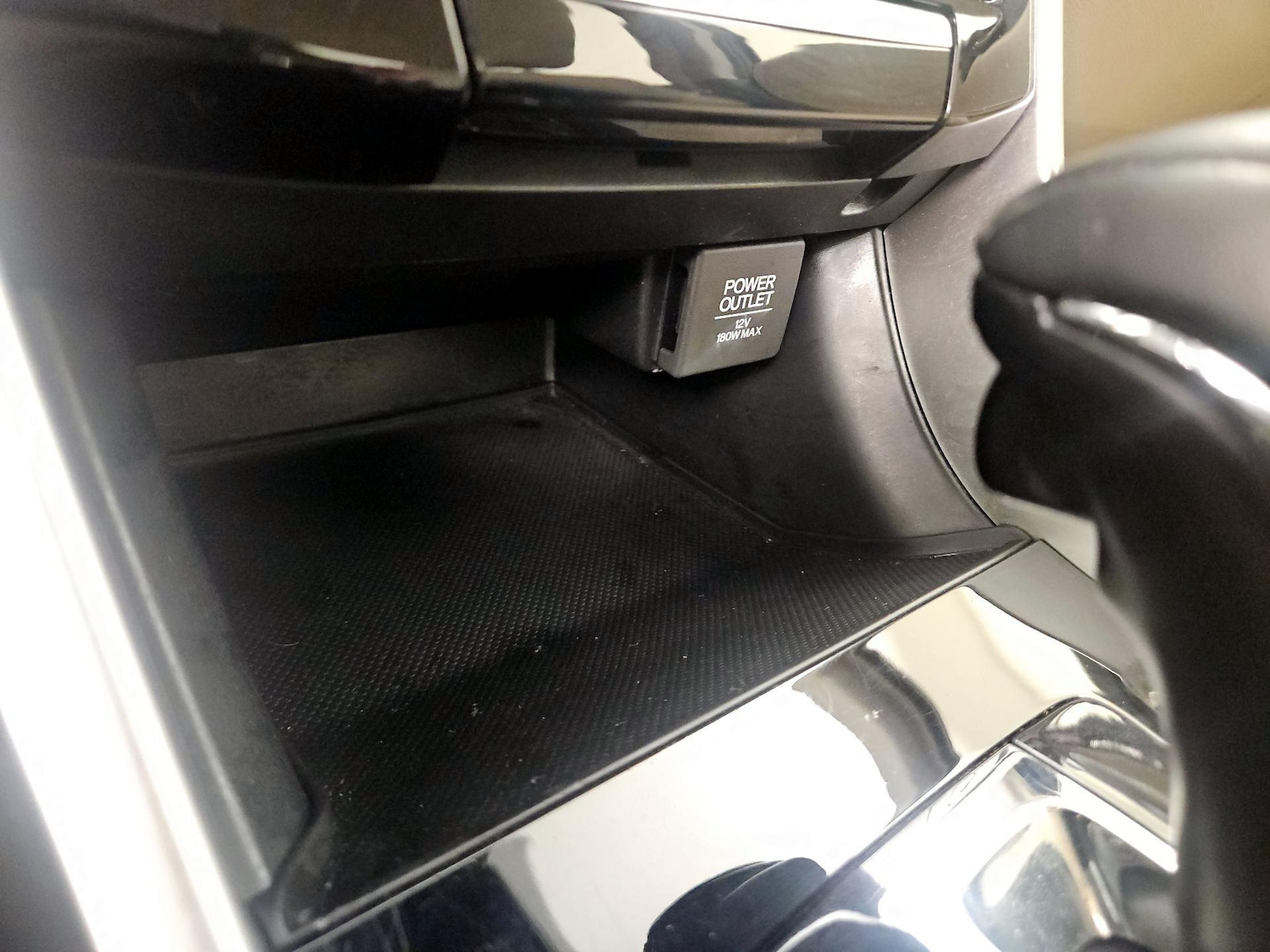 2017 Honda Accord Hybrid EX-L - Photo 19