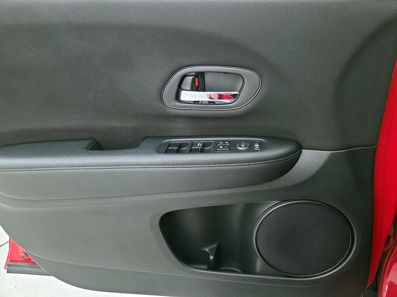 2018 Honda HR-V LX - Photo 13