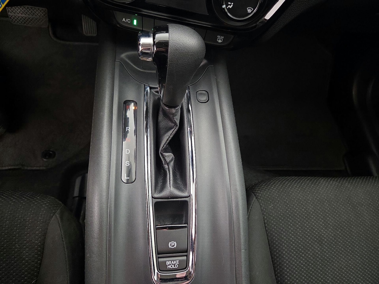 2018 Honda HR-V LX - Photo 18