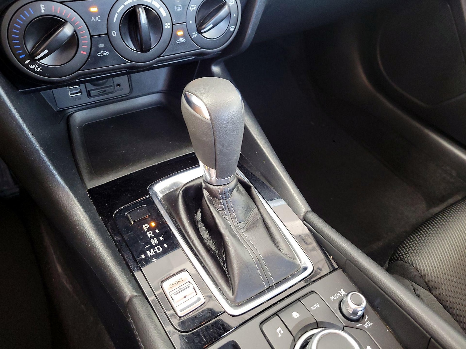 2018 Mazda Mazda3 Sport - Photo 18