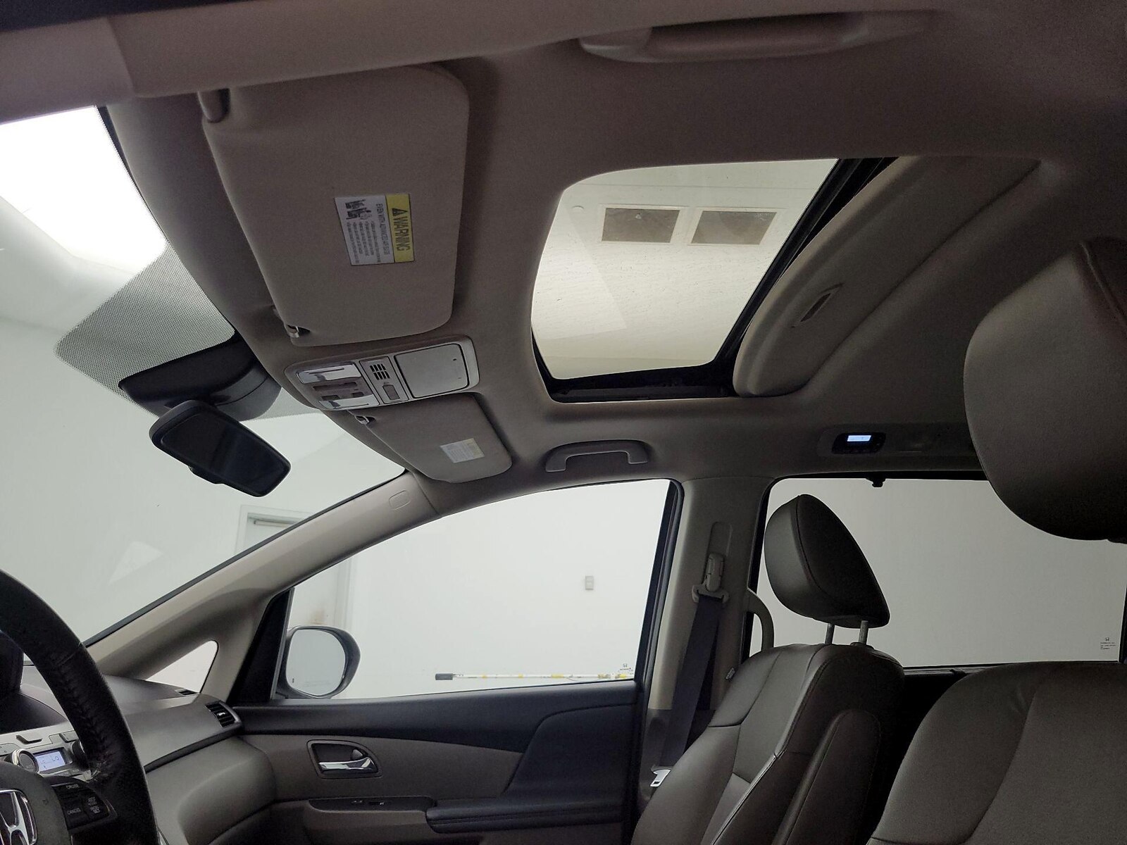 Sunroof(s) & Overhead Airbags