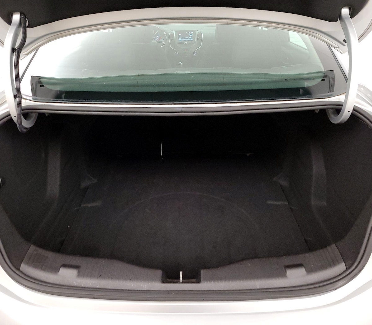 Trunk/Cargo (Seats Up)