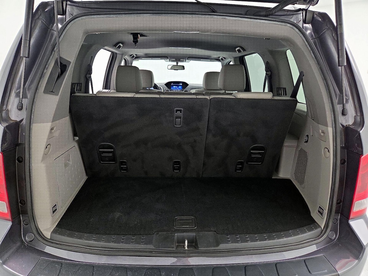 Trunk/Cargo (Seats Up)