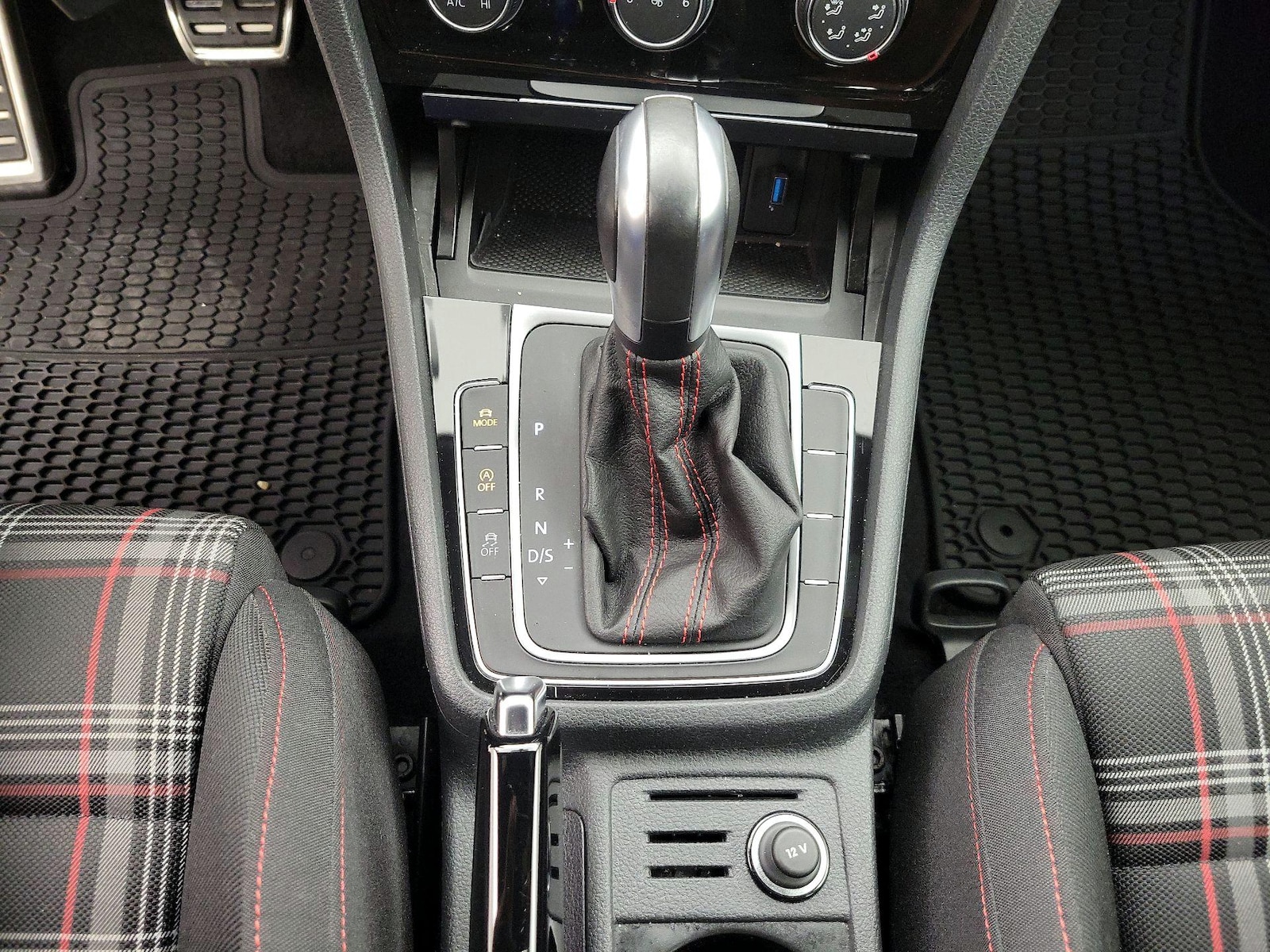 2020 Volkswagen Golf GTI S - Photo 18