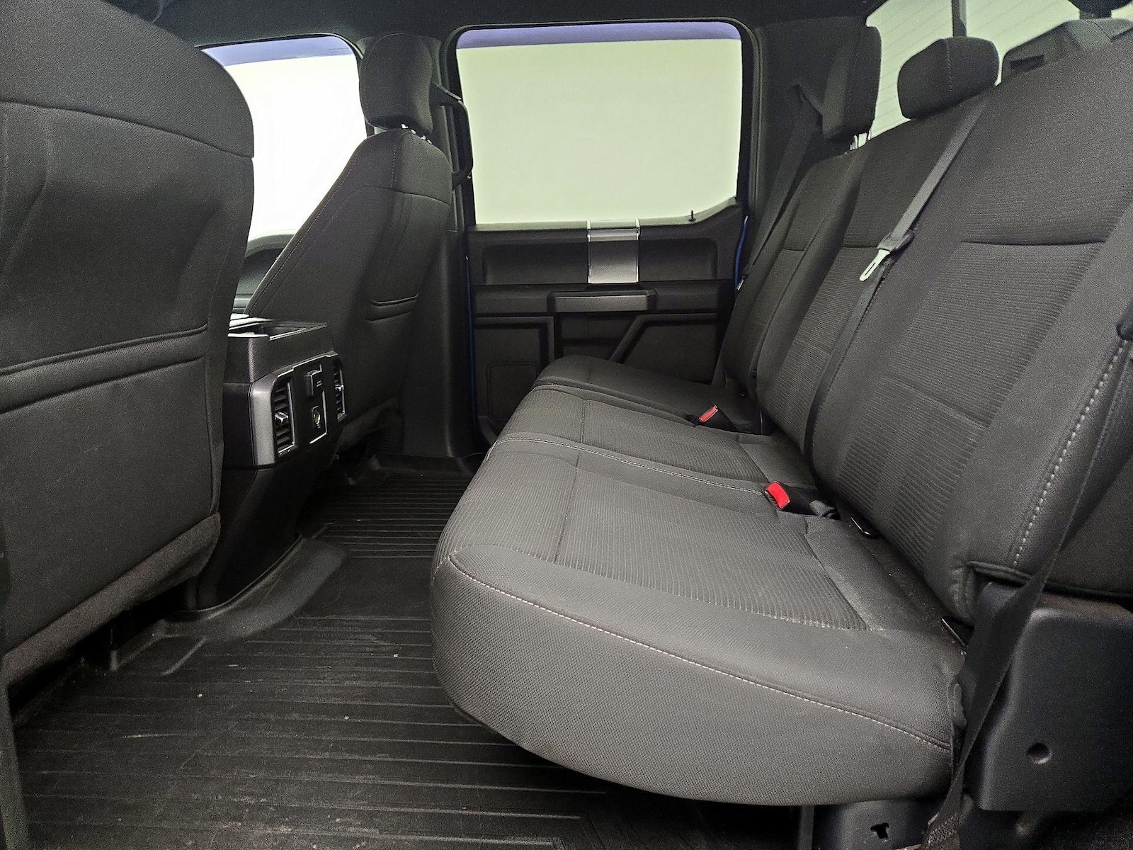 2016 Ford F-150 XLT - Photo 21