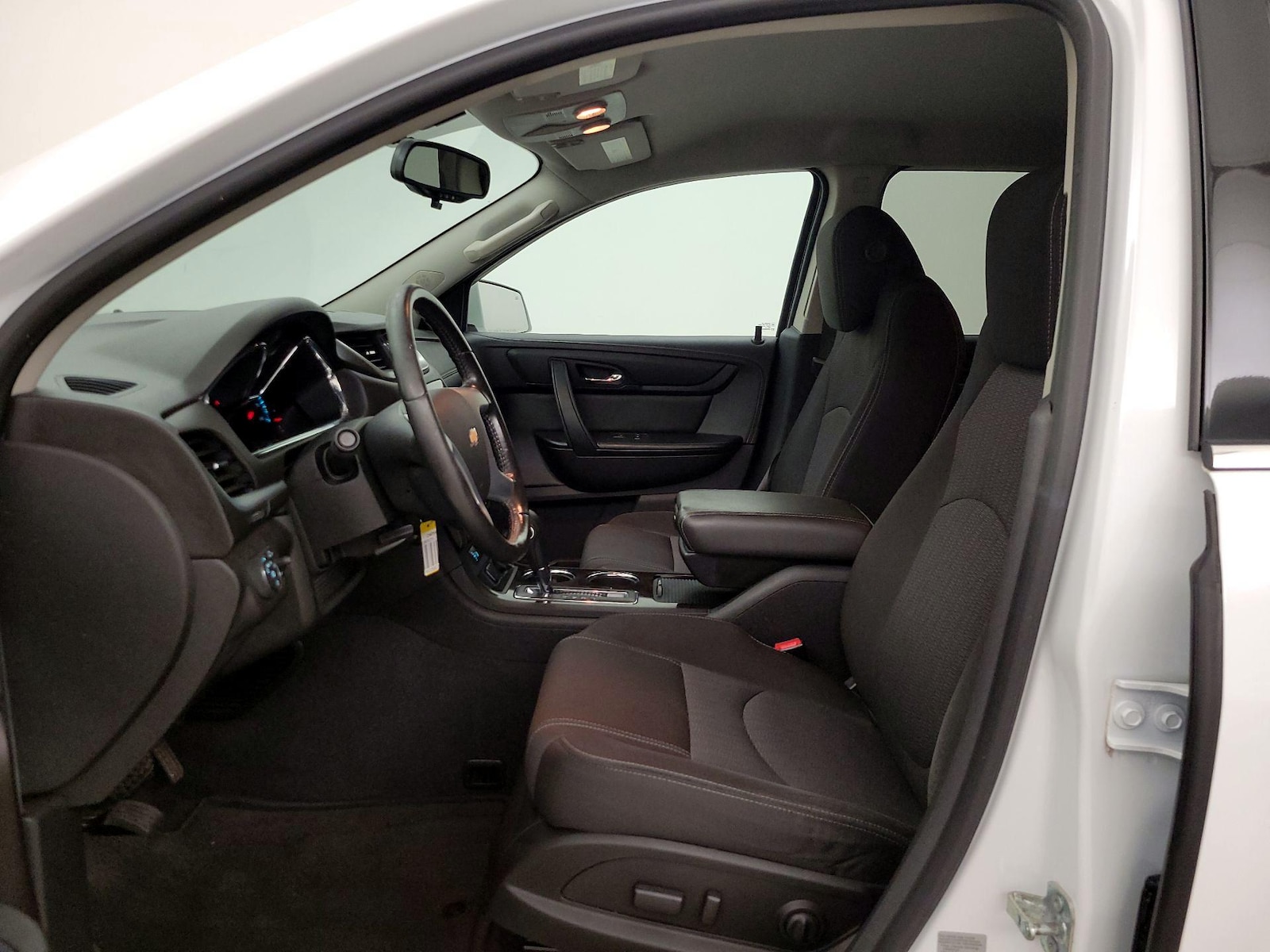 2017 Chevrolet Traverse 1LT - Photo 12