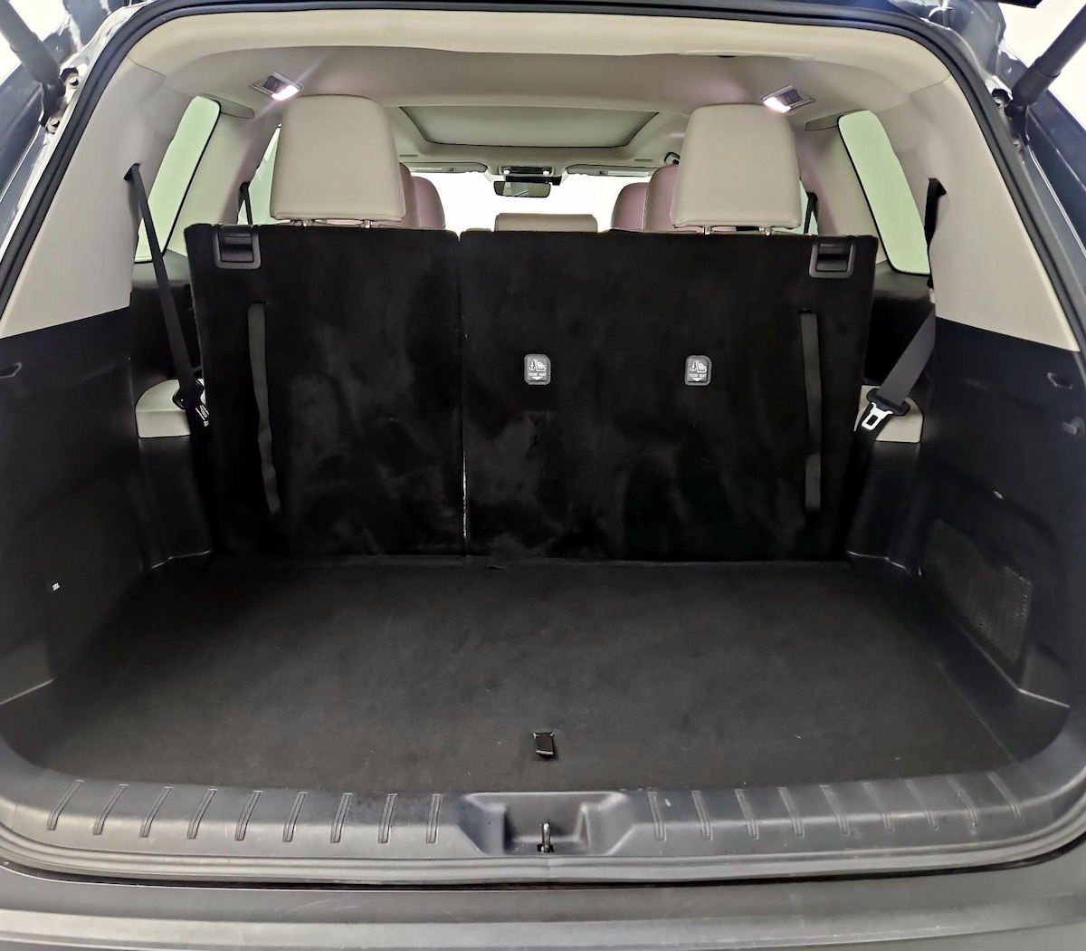 Trunk/Cargo (Seats Up)