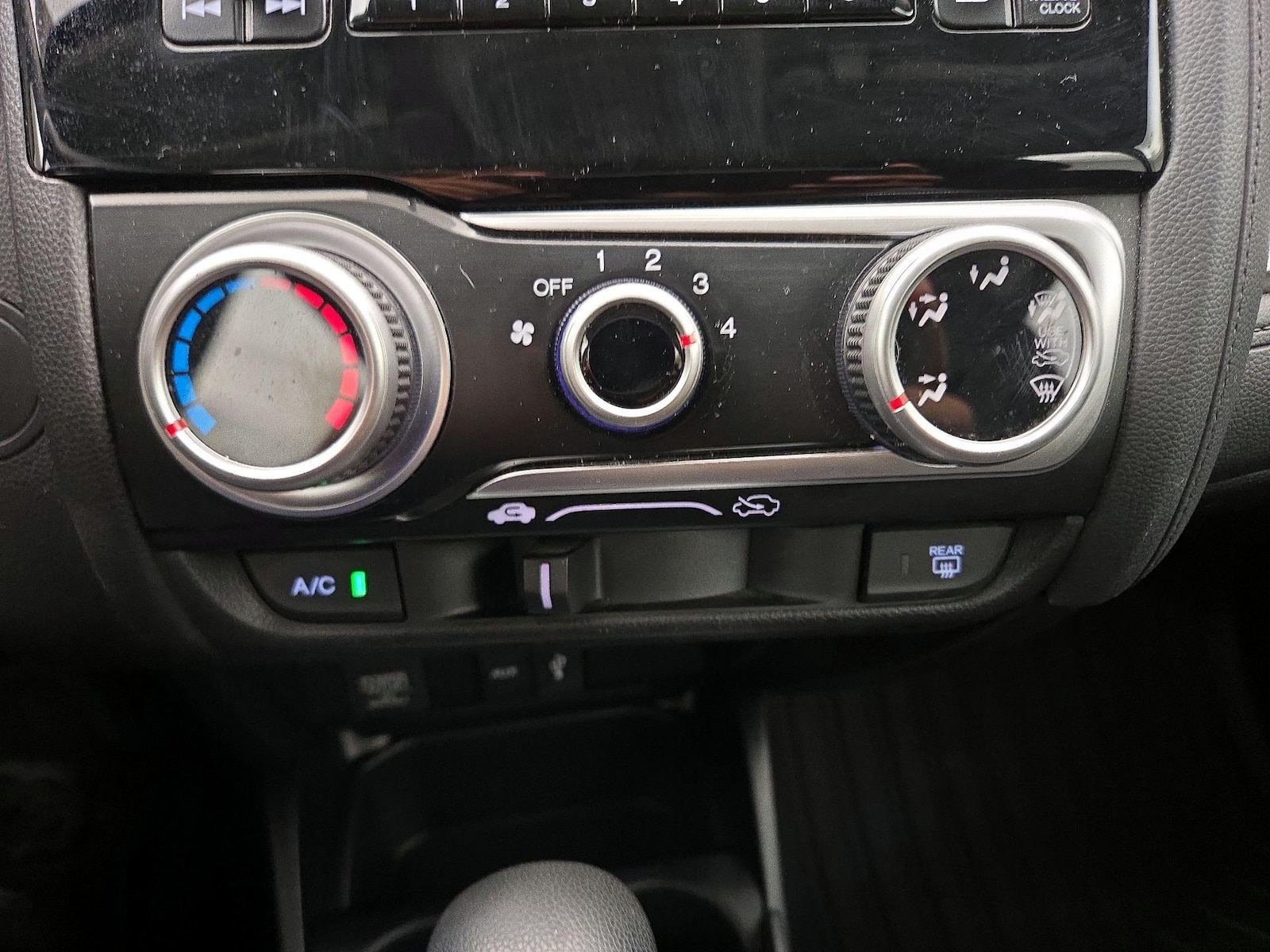2015 Honda Fit LX - Photo 17