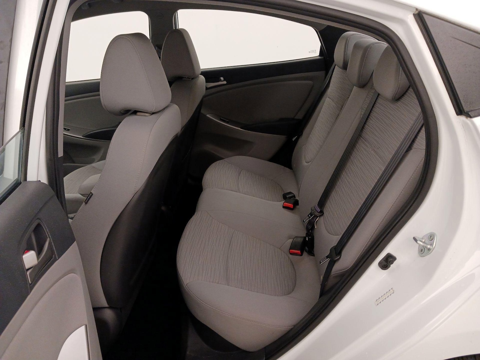 2016 Hyundai Accent SE - Photo 19