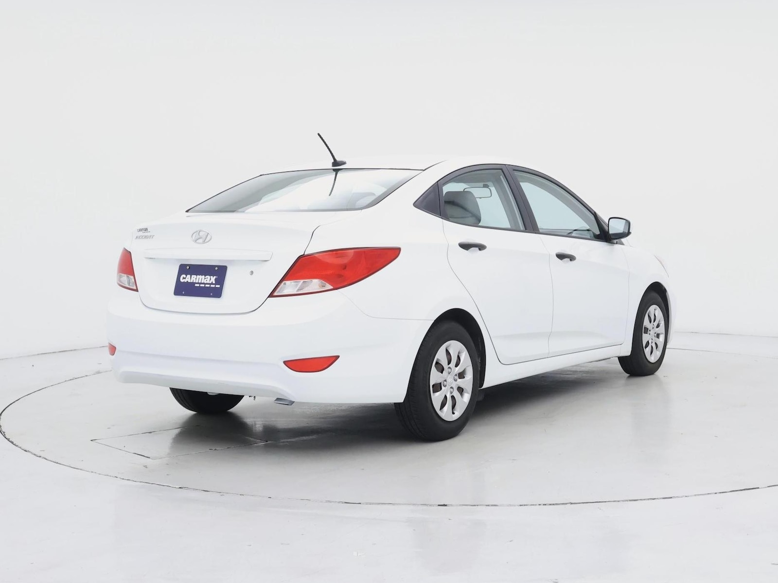 2016 Hyundai Accent SE - Photo 9