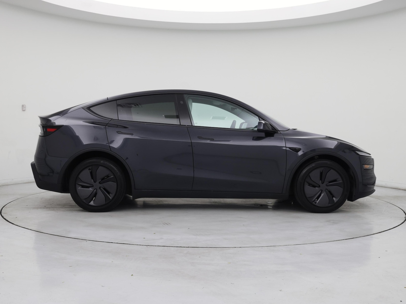 2026 Tesla Model Y Long Range - Photo 8