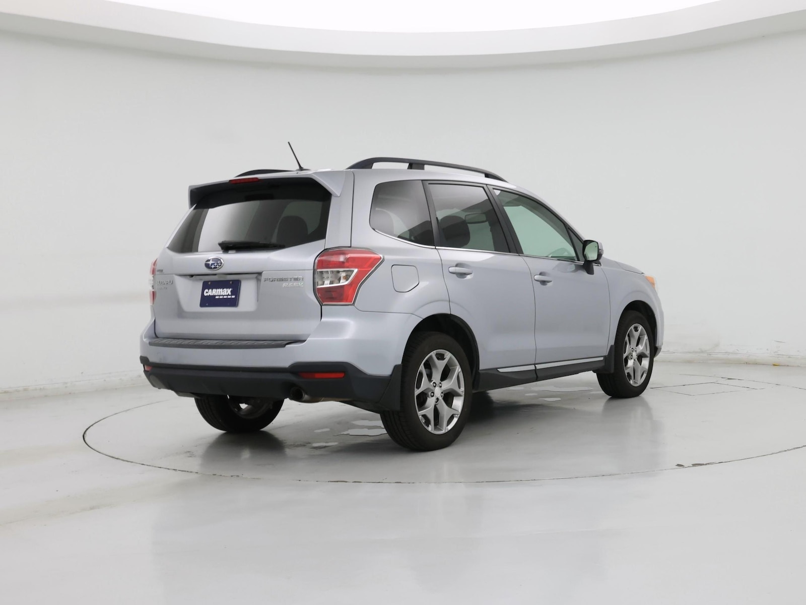 2015 Subaru Forester i Touring - Photo 9