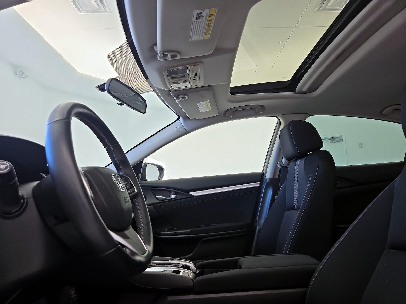 Sunroof(s) & Overhead Airbags