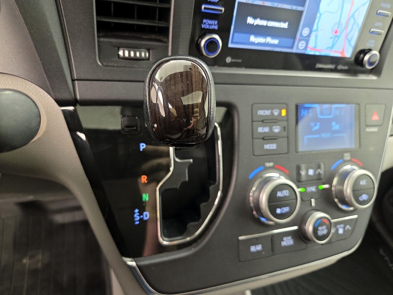 2018 Toyota Sienna XLE Premium - Photo 18