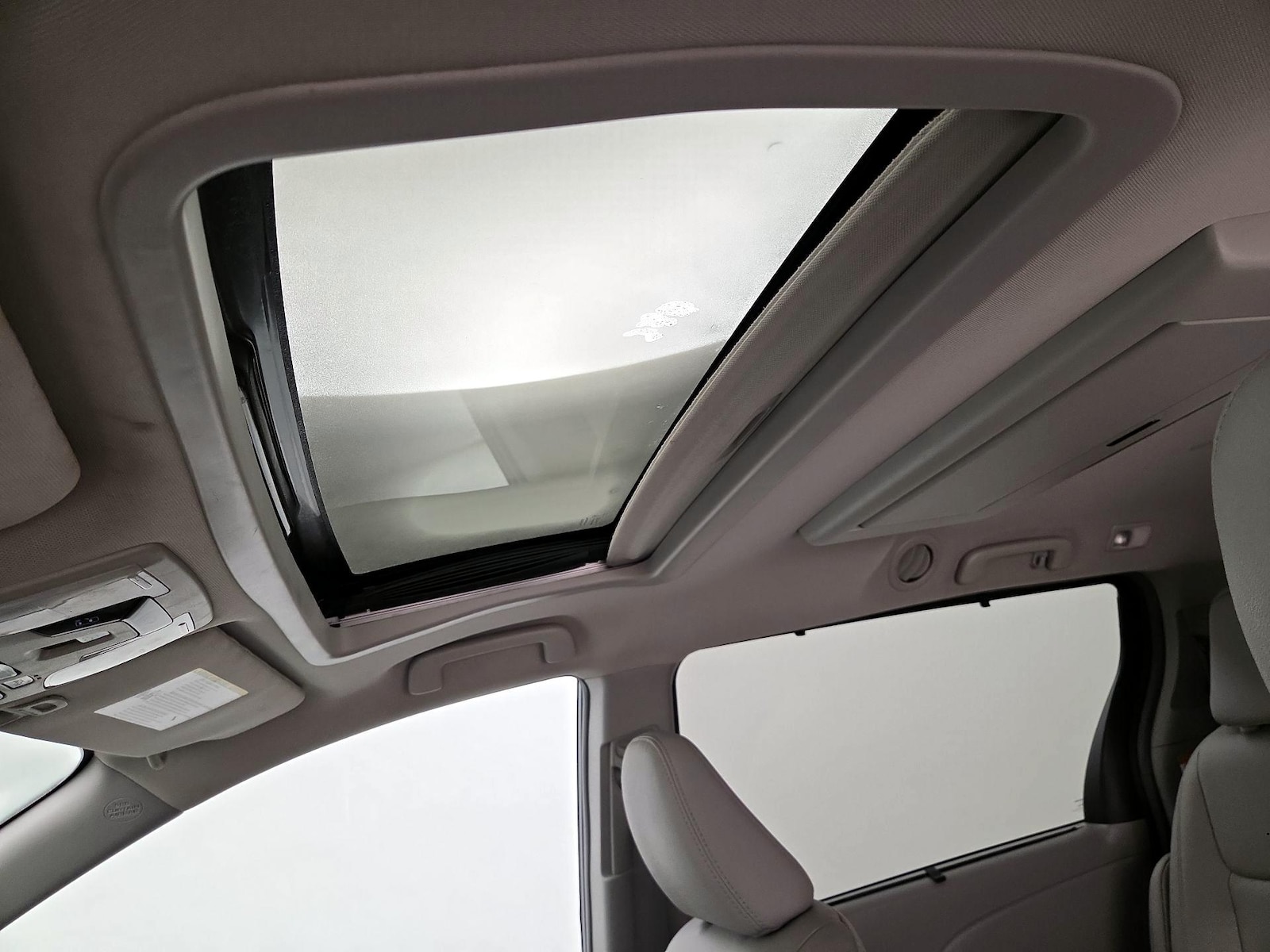 2018 Toyota Sienna XLE Premium - Photo 20